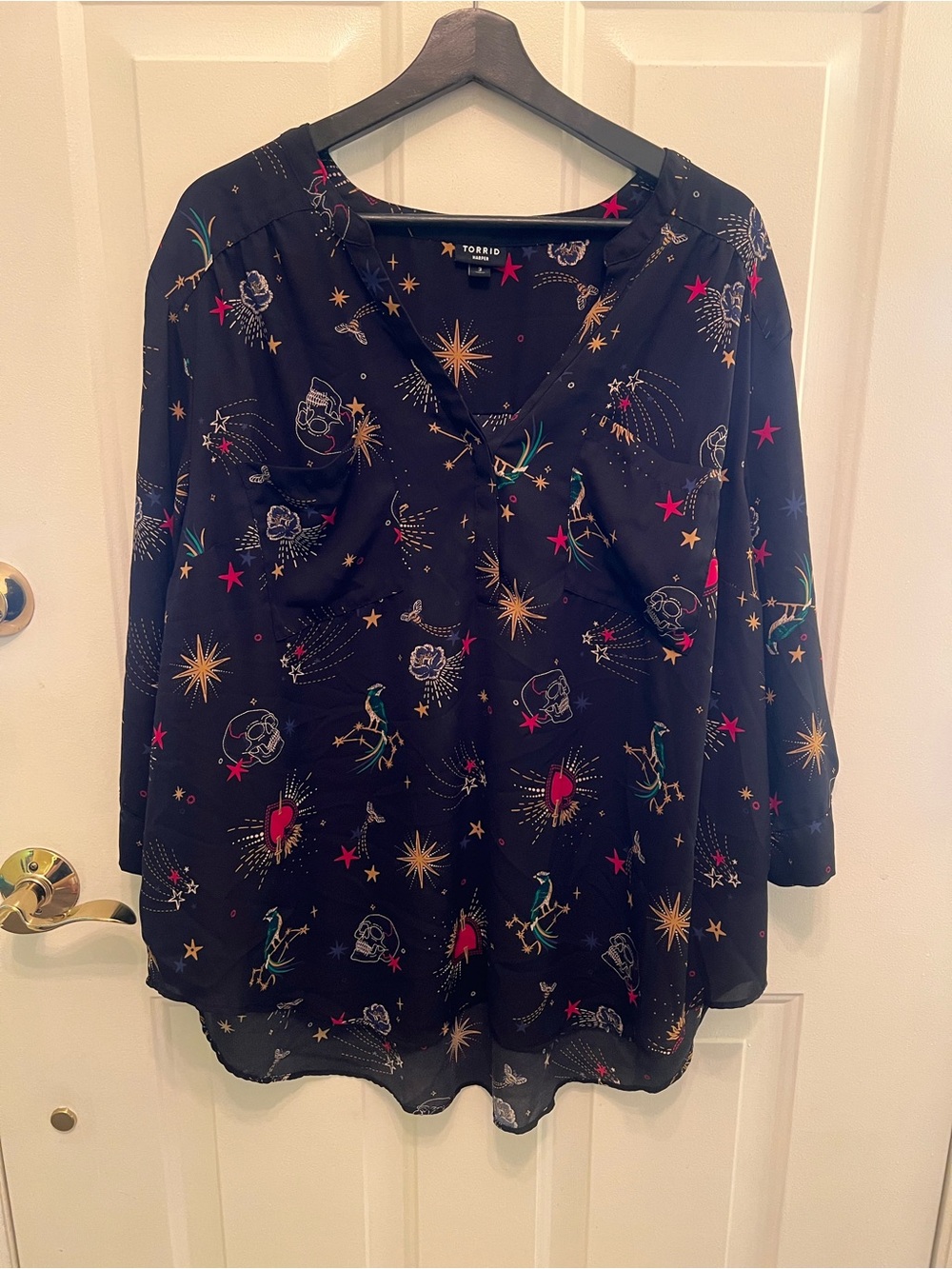 Torrid Harper Blouse Size 3 Black Celestial Skull Sacred Heart Stars 3/4 Sleeve